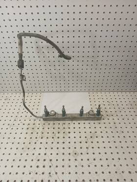 H311169 Toyota 2010-2015 Prius Engine Fuel Rail With Injectors 1.8l Oem H311169 Toyota 2010-2015 Prius Engine Fuel Rail With Injectors 1.8l Oem