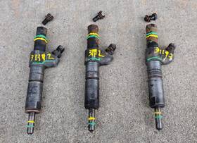 Utb Klb 230at Long Tractor 3-cylinder 350 445 460 510 260 Diesel Fuel Injector Injectors 3-set