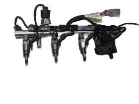 261500270 Volkswagen Fuel Injectors Set With Rail From 2014 Passat 1.8 Turbo