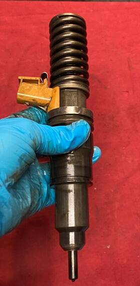 22012829 Volvo D13 Fuel Injector Off Running Truck Sold As Core