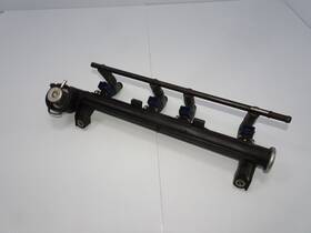 037133317 W0002913 98-01 Volkswagen Vw Beetle 2.0l Fuel Rail With Injectors And Pressure Regulator Oem