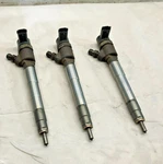 Set Of 3 Bosch Fuel Injectors For Cummins ISF2.8 Diesel Engine 0445110675 Oem. Fixed Price $680.00.